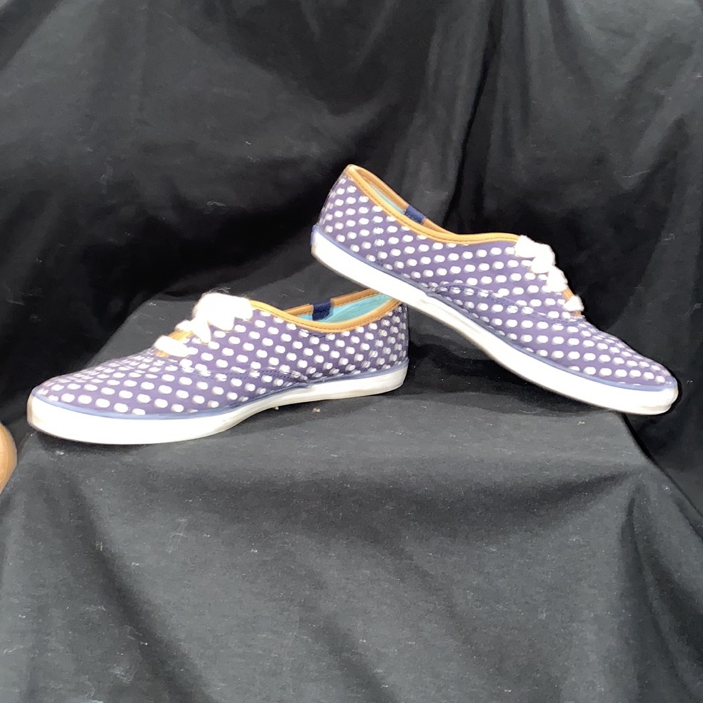 Keds! - Picture 6 of 7